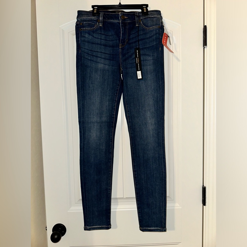 Love by Liverpool Abby Skinny Jeans